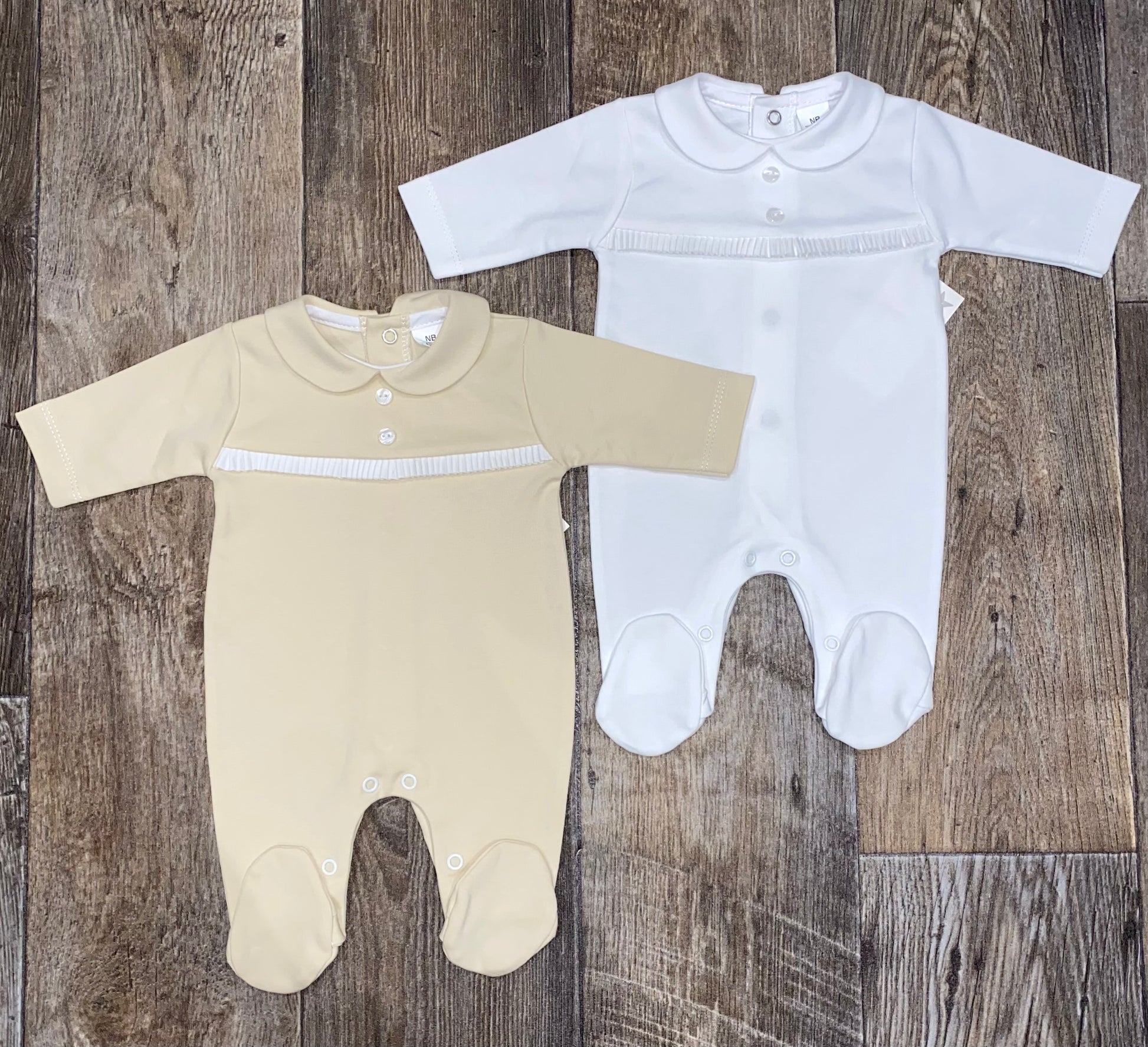 Traditional baby grow with Peter Pan collar